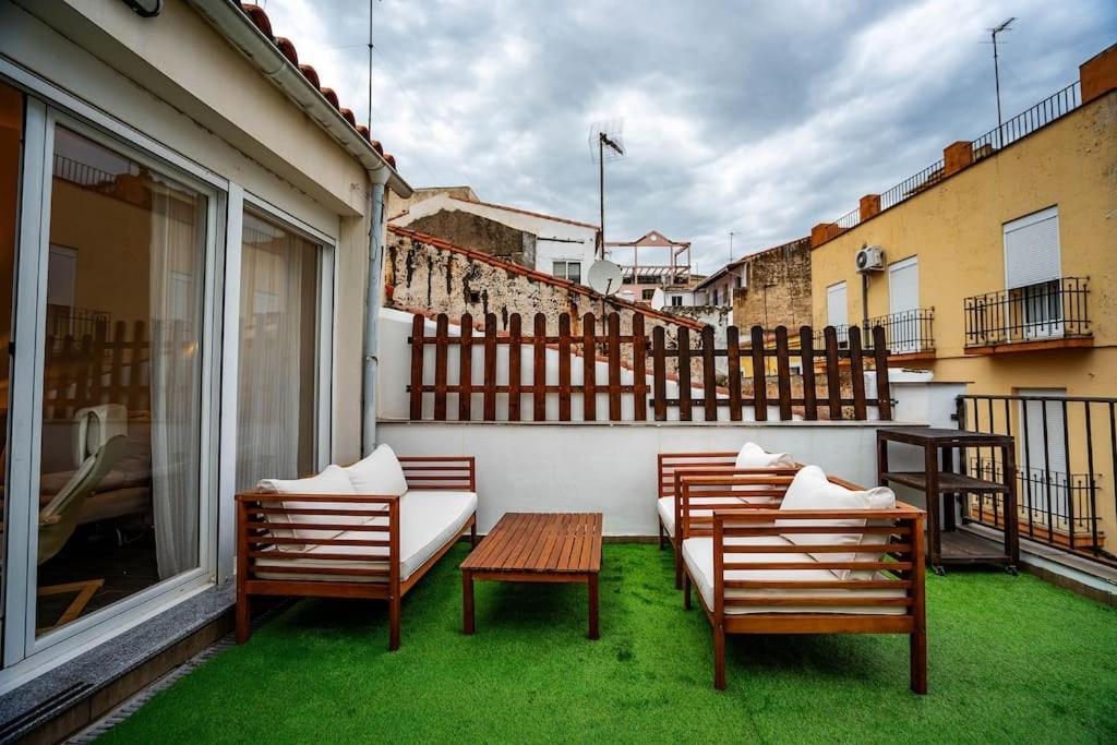 El Castuo Centro Historico Con Parking Apartment กาเซเรส ภายนอก รูปภาพ